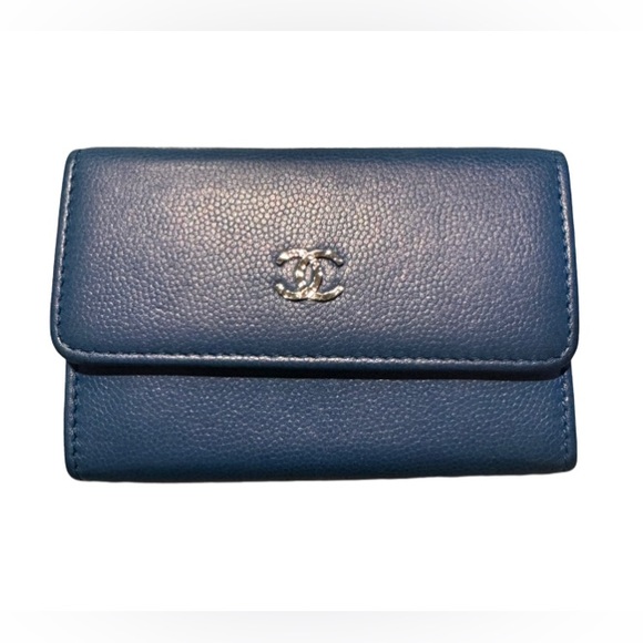CHANEL Handbags - EUC Chanel Card Holder w/COA